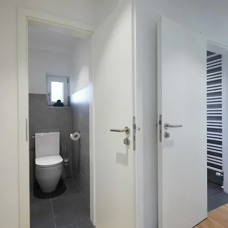 Enisa Apartment *
