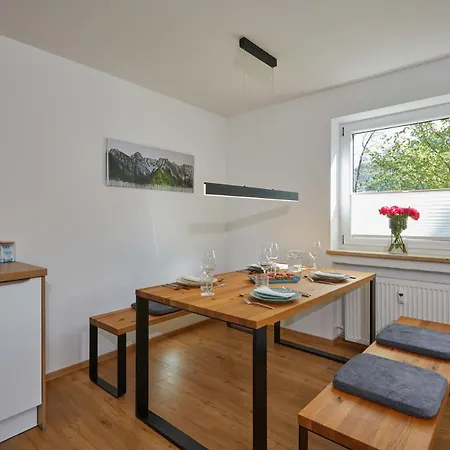 Enisa Apartment *